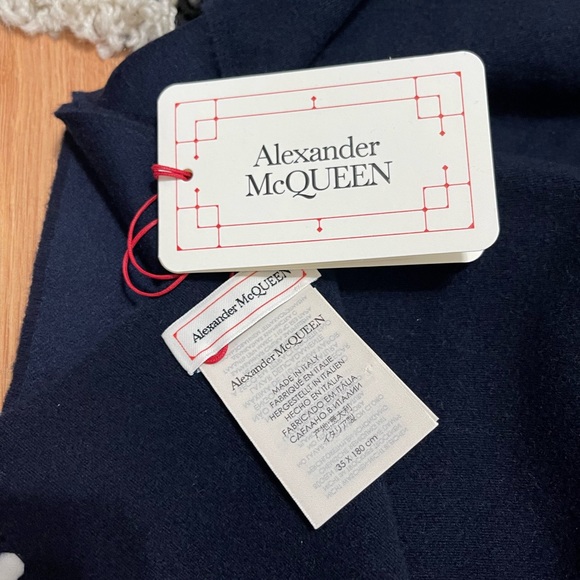 NWT Unisex One Size Alexander McQueen Wool-Cashmere Selvedge Scarf 14” W X 90” L - Picture 10 of 15